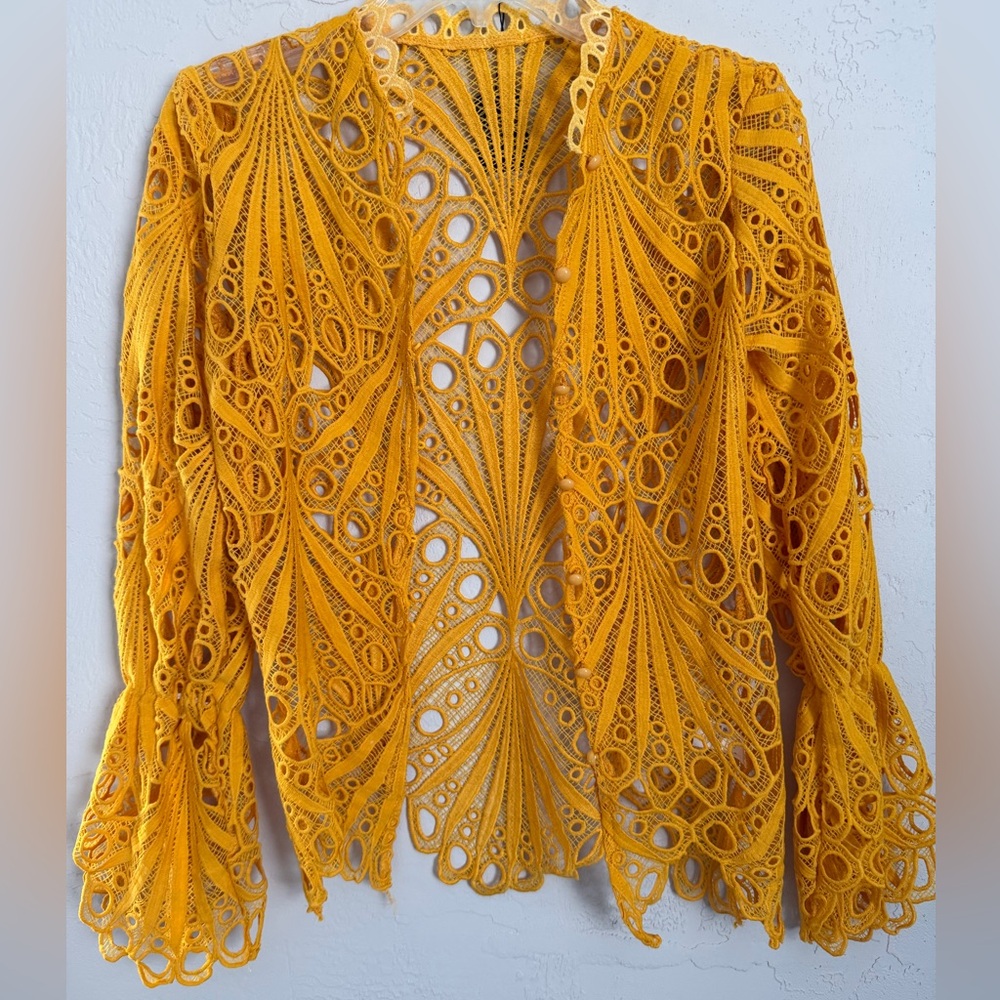 Women's Yellow/Gold Crochet Lace Blouse Statement Cuff, Sz S